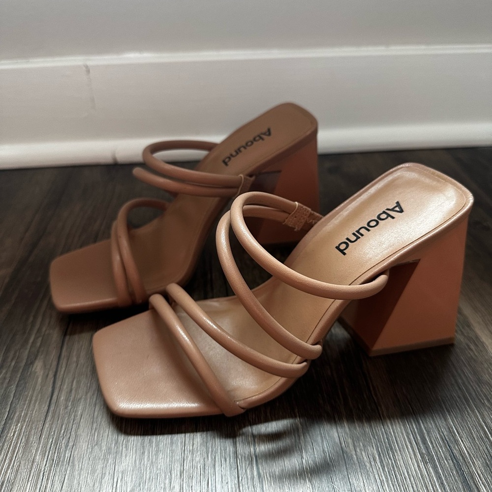 Nude Strappy Block Heel Size 4